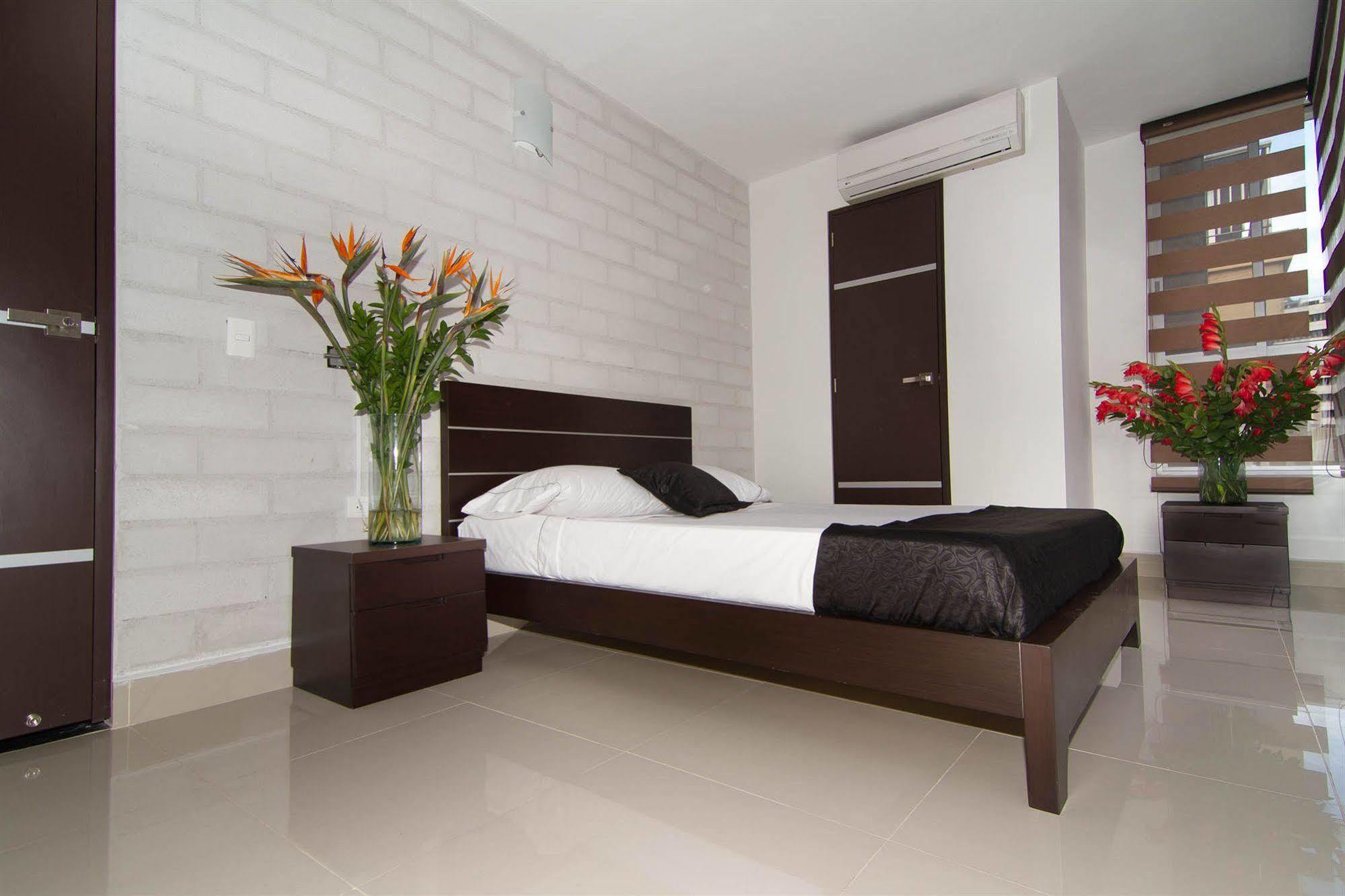 Ayenda 1254 Mi Colombia Hotel Medellin Exterior photo